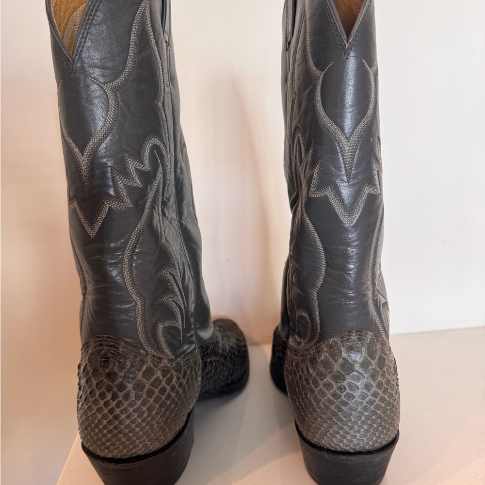 Snakeskin Detail Gray Leather Cowboy Boots